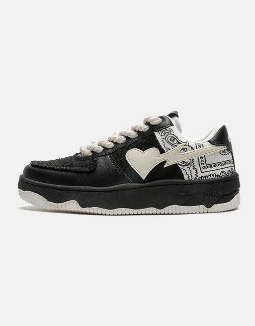 Black Sneakers VS Heart