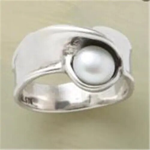 Vintage Ring with Inset Pearl