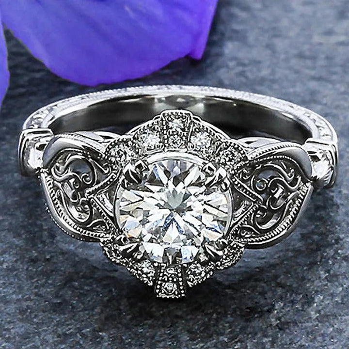 Elegant zirconium ring in sterling silver