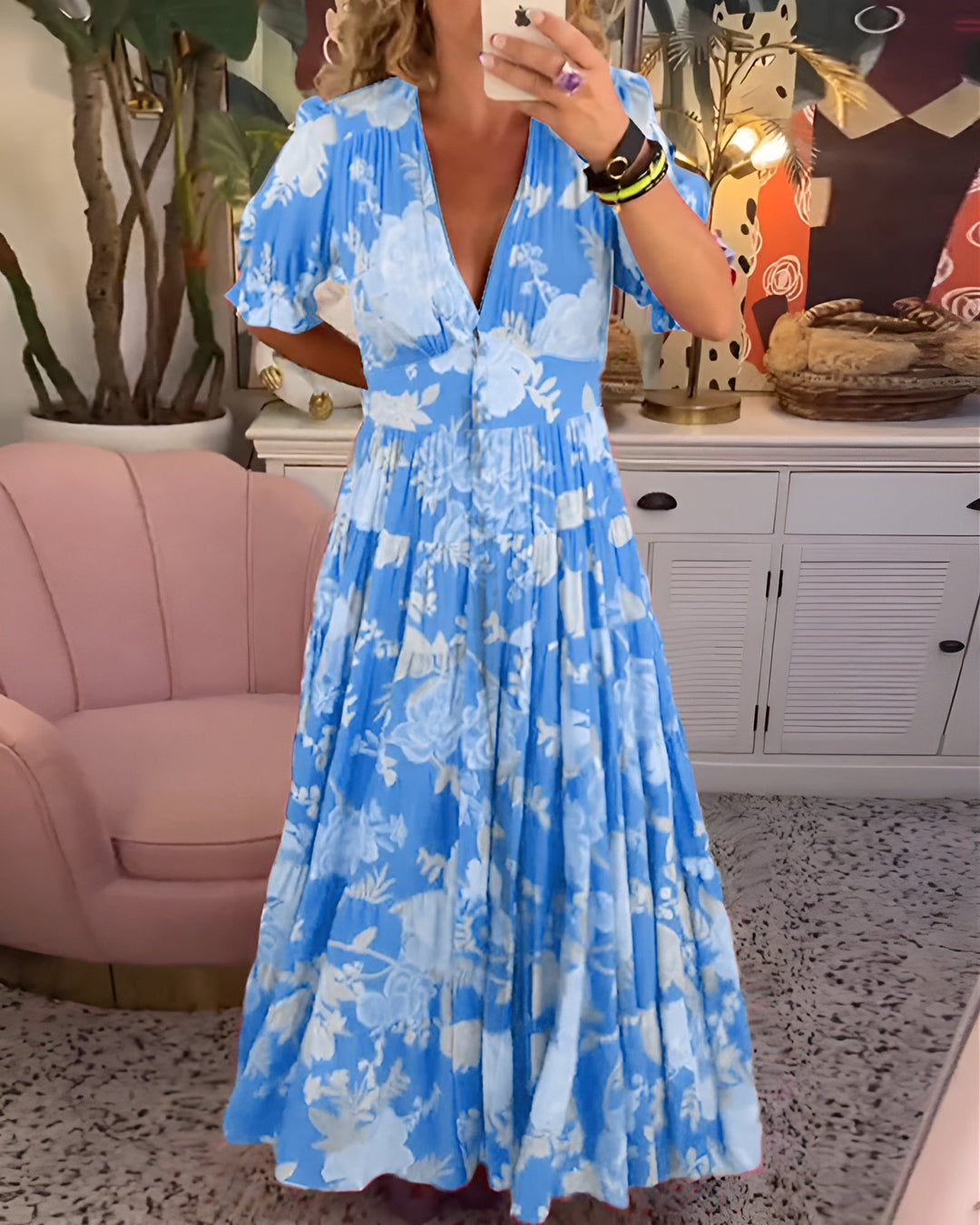 Isla | Elegant dress with floral print and V-neck