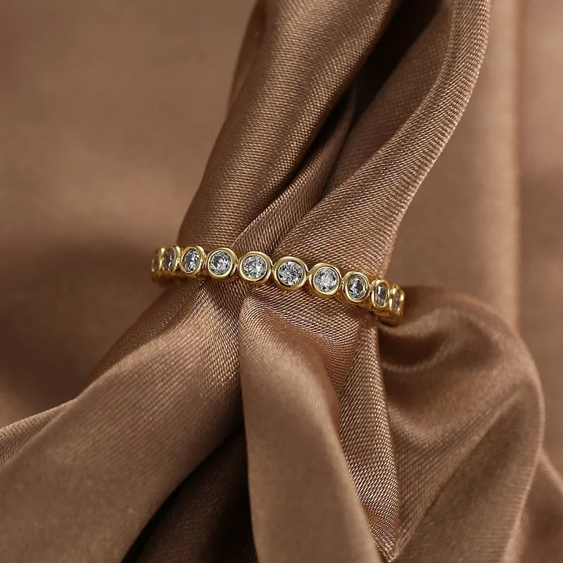 Bubble Ring with Diamond