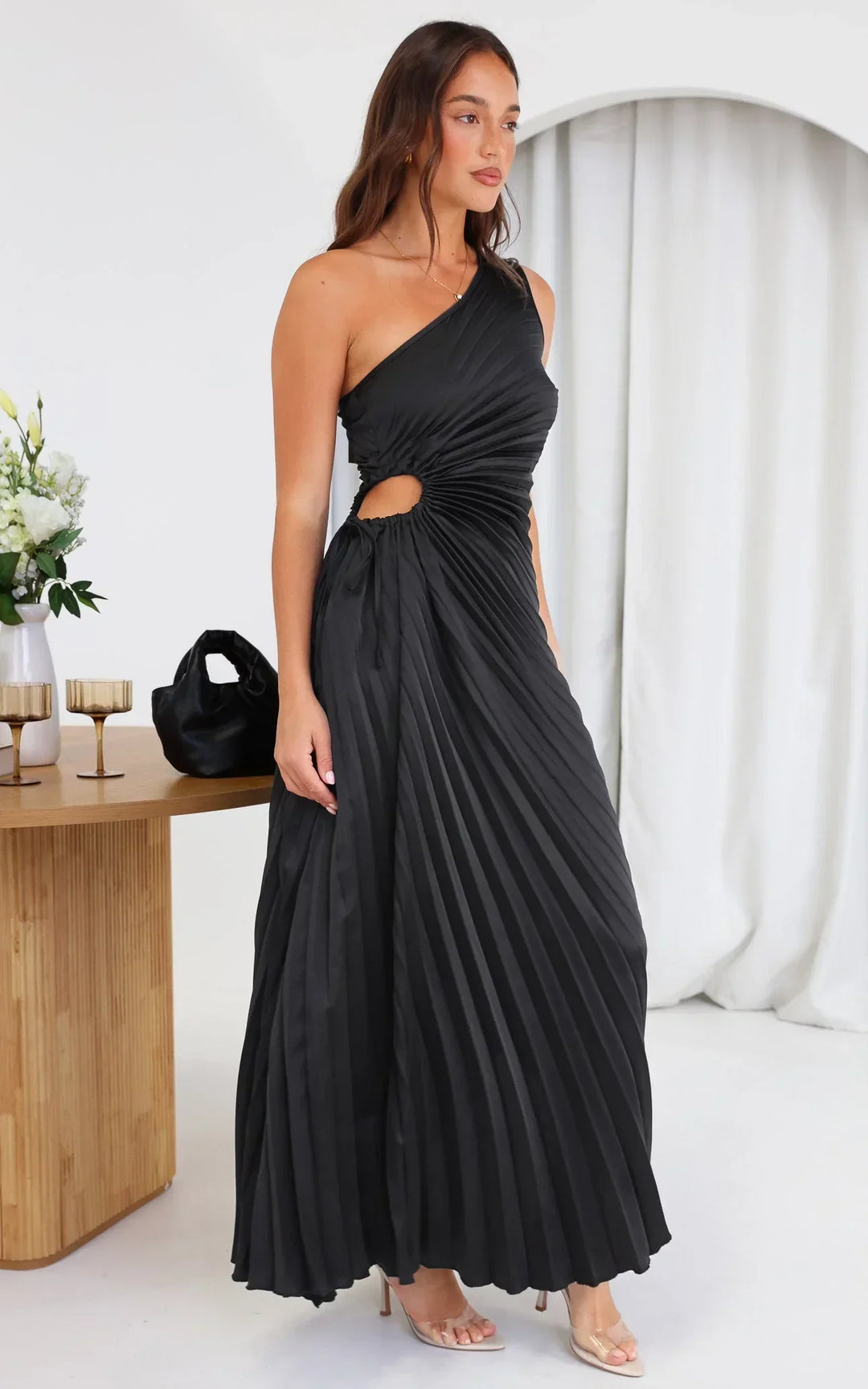 Ivana - Pleated Muse