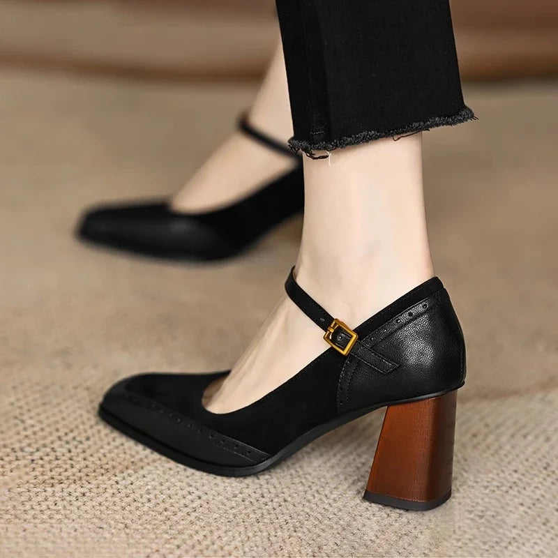 Flora Classic Pumps