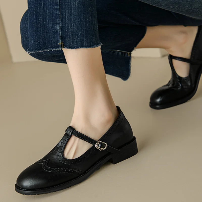 Sandra Elegant T-Strap