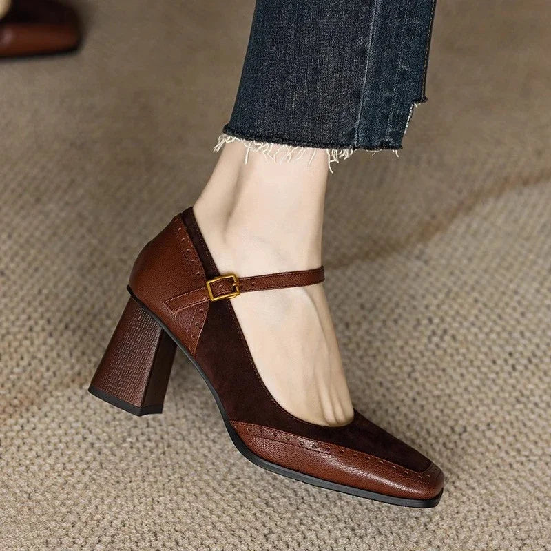 Flora Classic Pumps