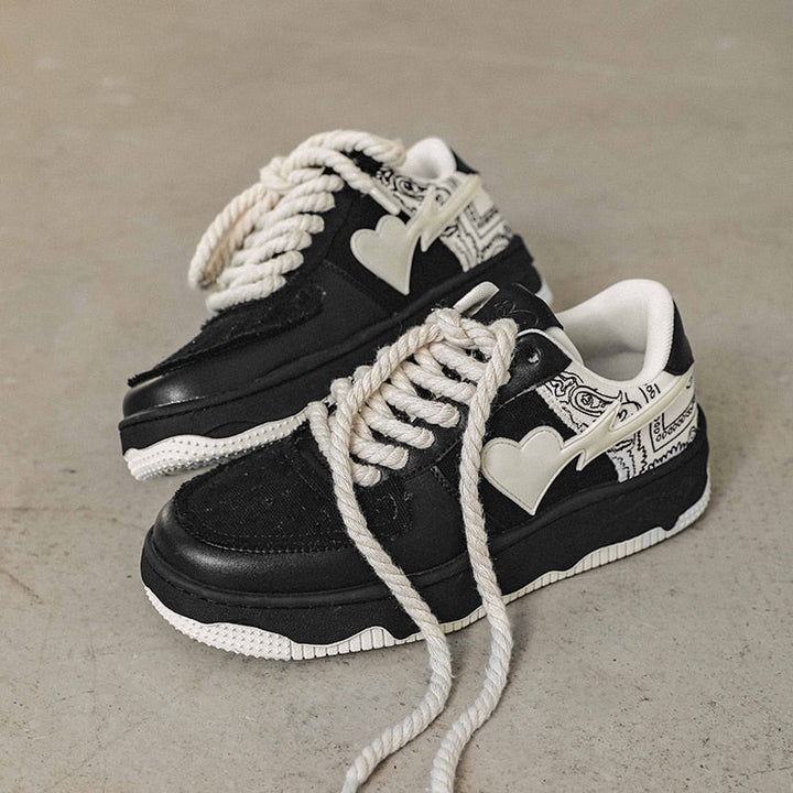 Black Sneakers VS Heart
