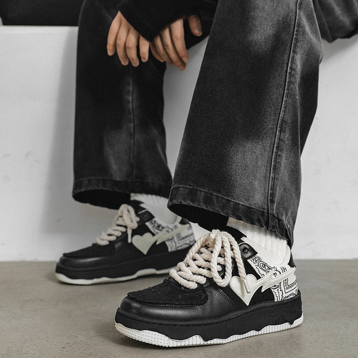 Black Sneakers VS Heart