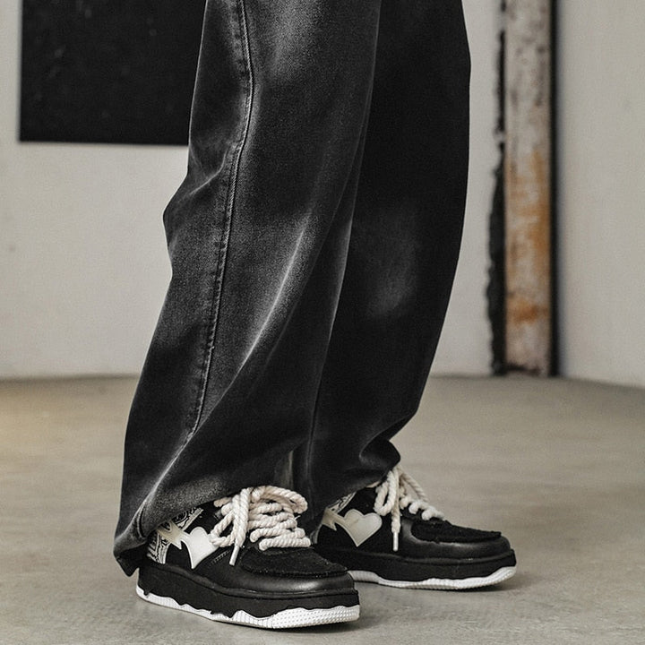 Black Sneakers VS Heart