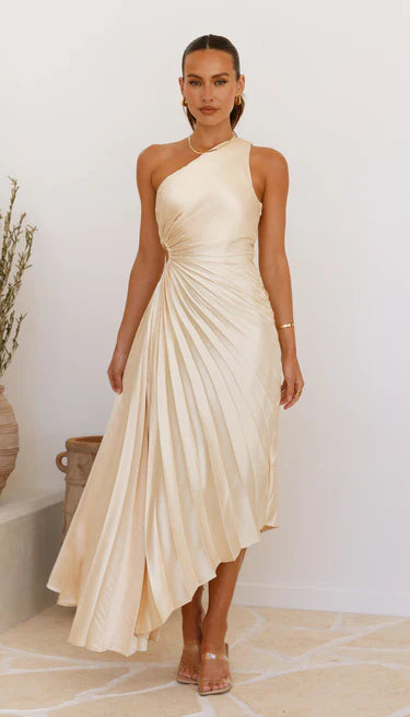 Ivana - Pleated Muse
