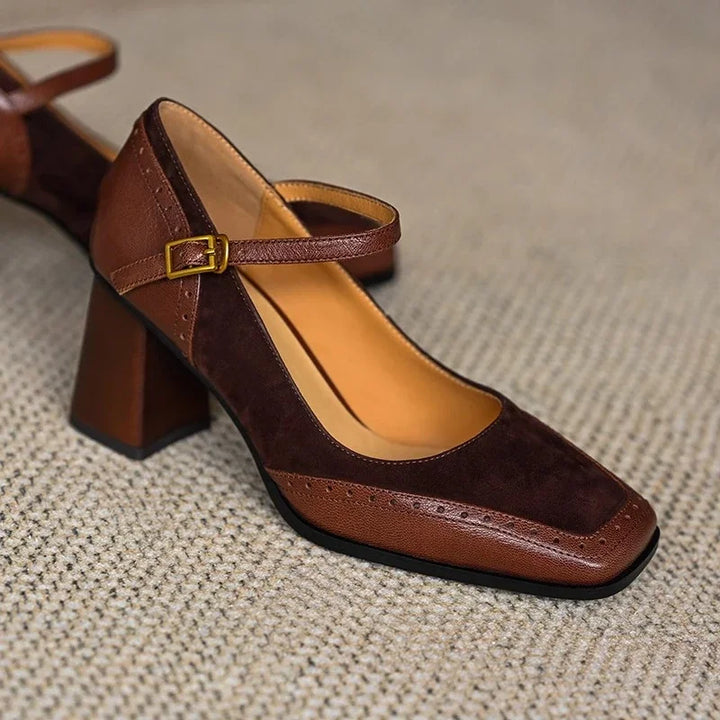 Flora Classic Pumps