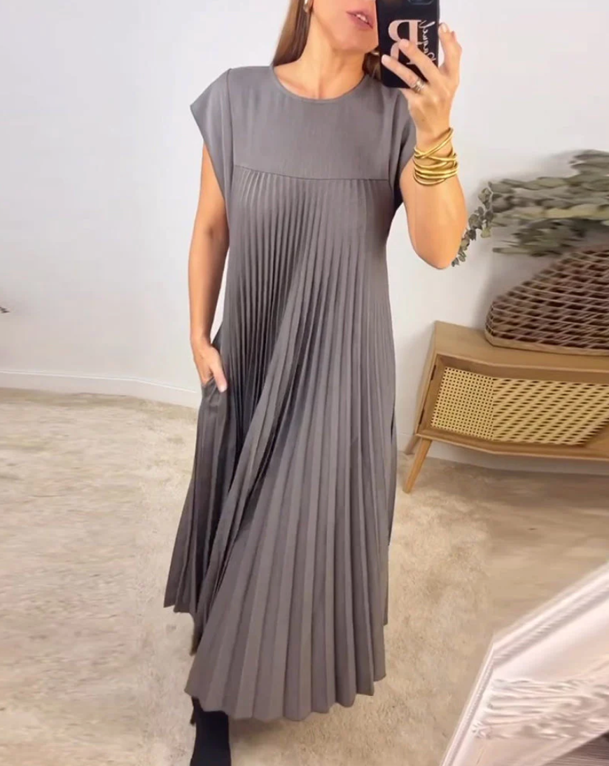 Valentina - Pleated Elegance