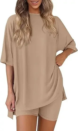 Chloe Chill Set – Oversized Shirt & Biker Shorts Duo
