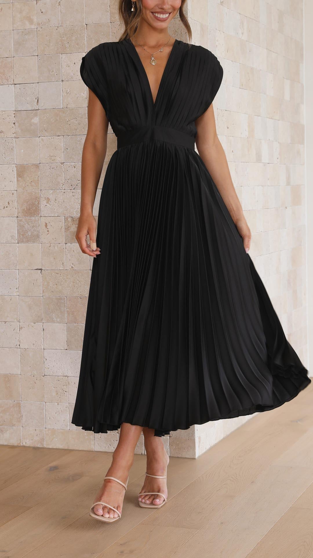 Lexi - Luxe Pleated Dress