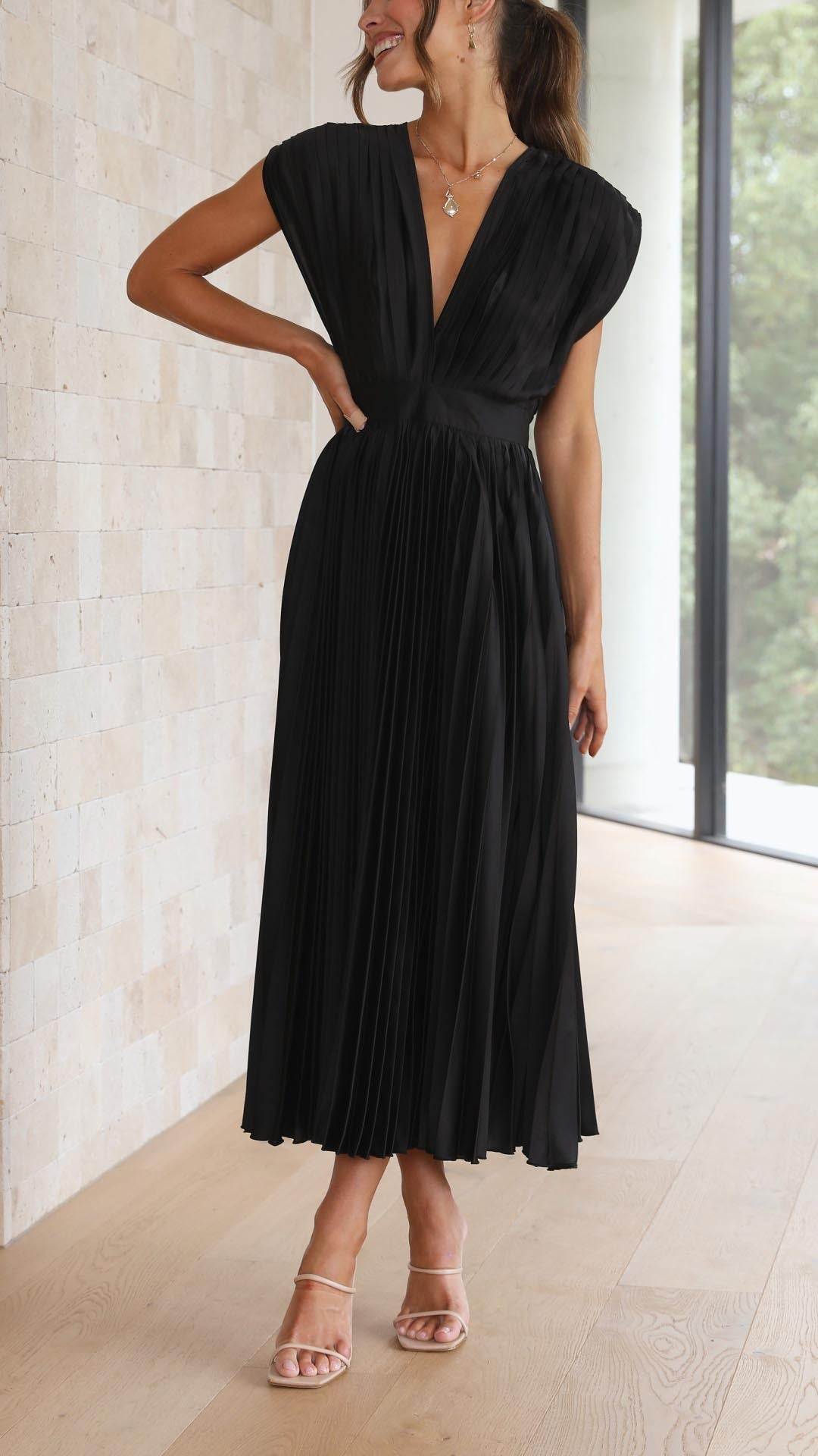 Lexi - Luxe Pleated Dress