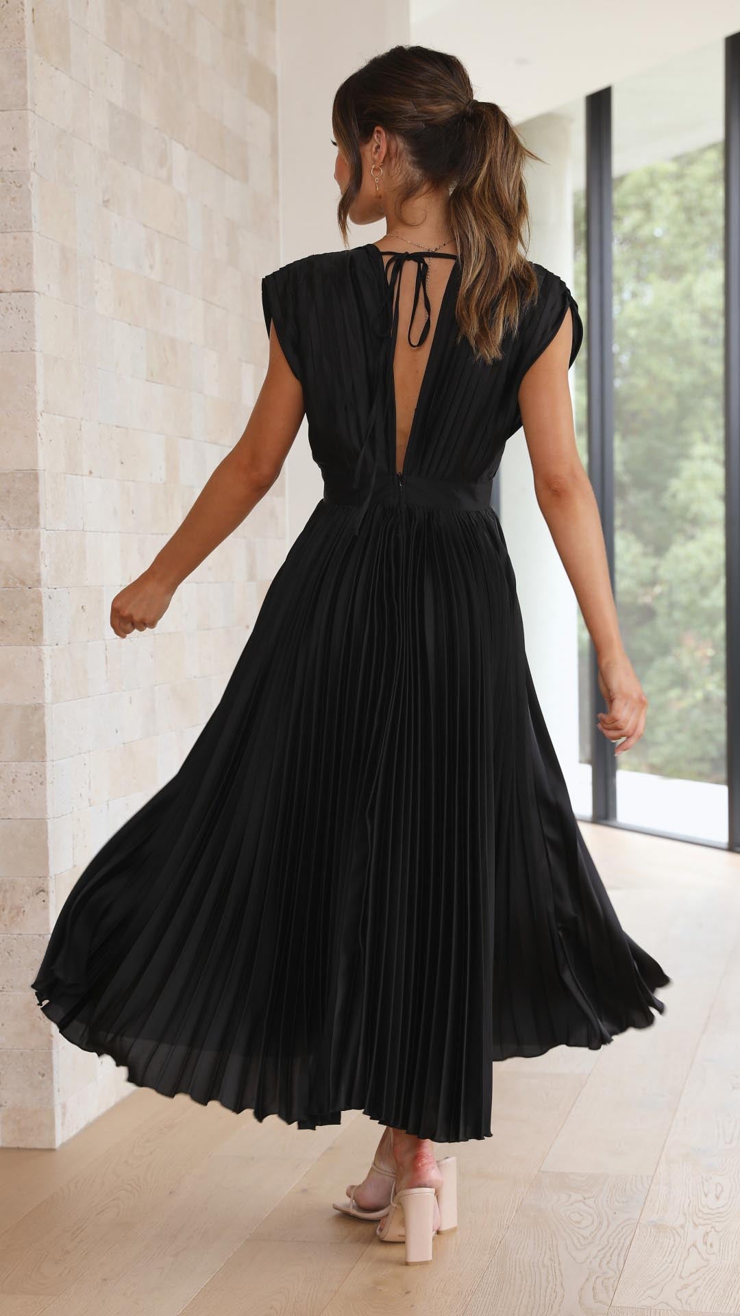 Lexi - Luxe Pleated Dress