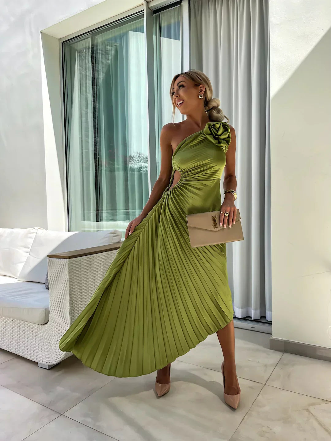 Lizel - Floral Shoulder Pleated