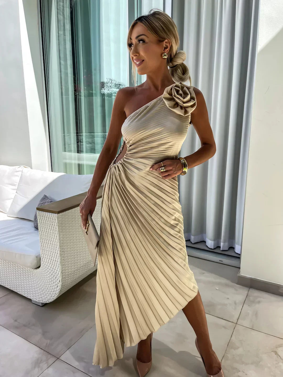 Lizel - Floral Shoulder Pleated