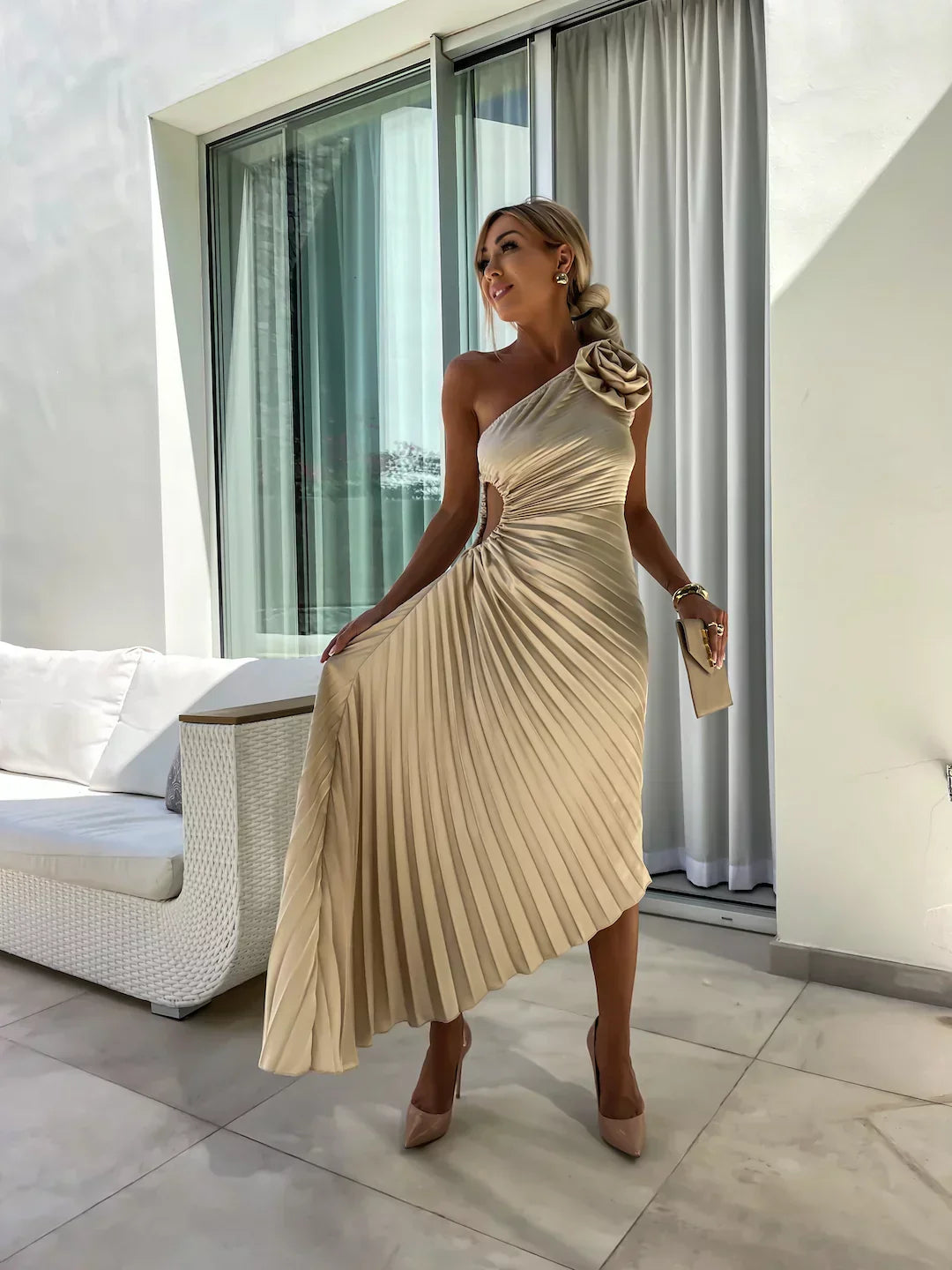 Lizel - Floral Shoulder Pleated