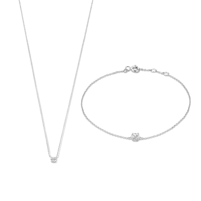Cléa Inlaid Moissanite Stone