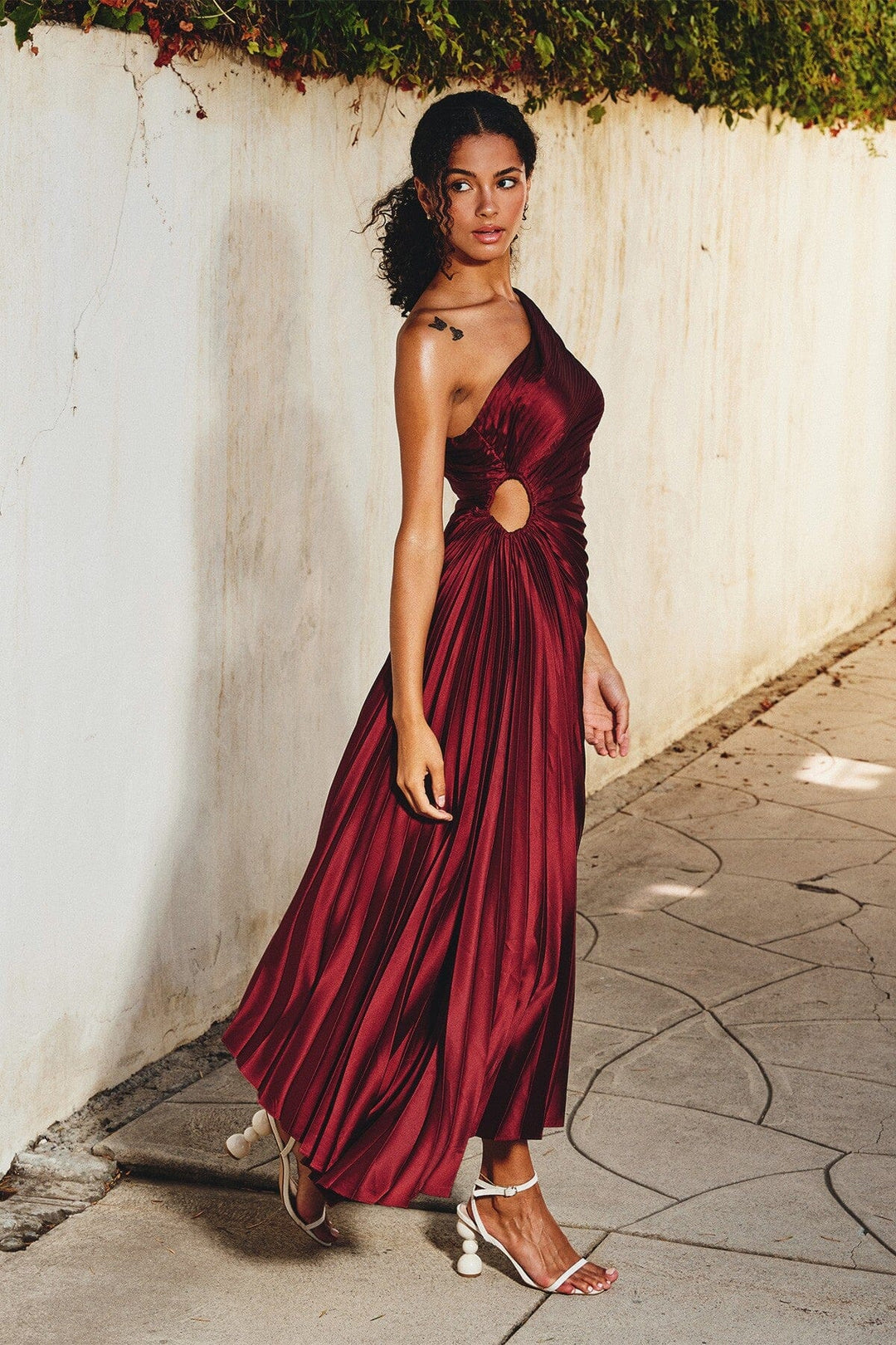 Ivana - Pleated Muse