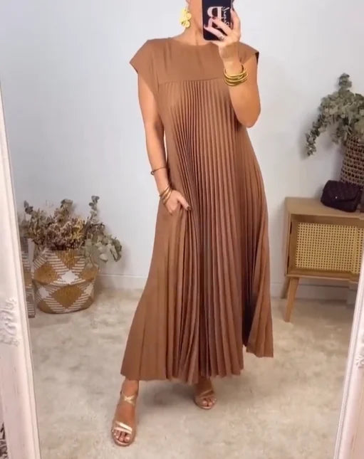 Valentina - Pleated Elegance