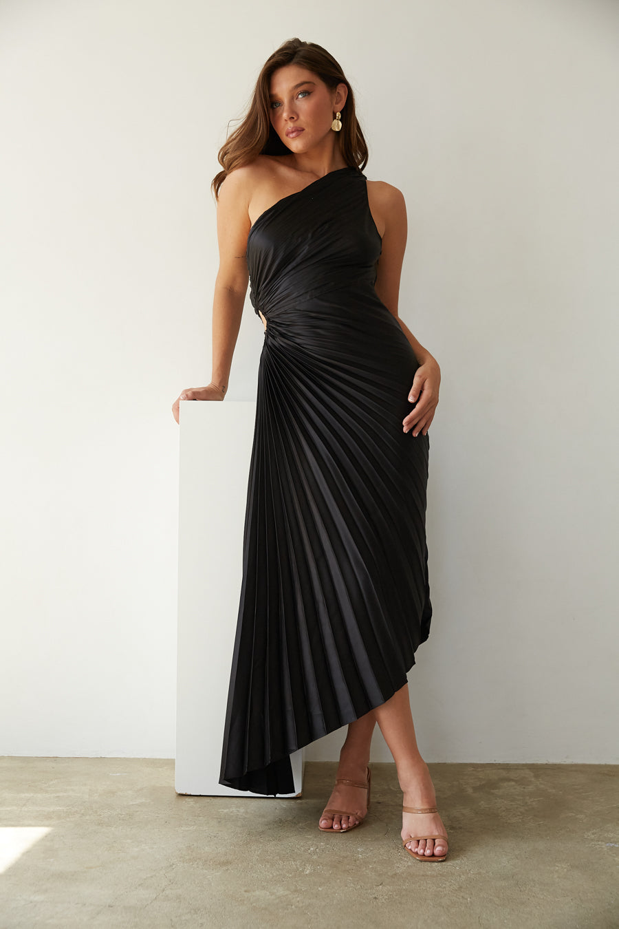 Ivana - Pleated Muse